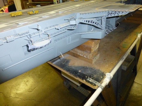 Antenna on starboard side USS Oriskany model